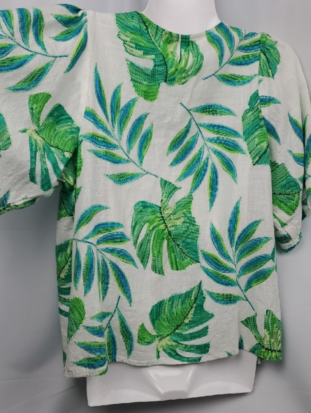 Green Leaf Print Cropped Peasant Top - Picture 5 of 6
